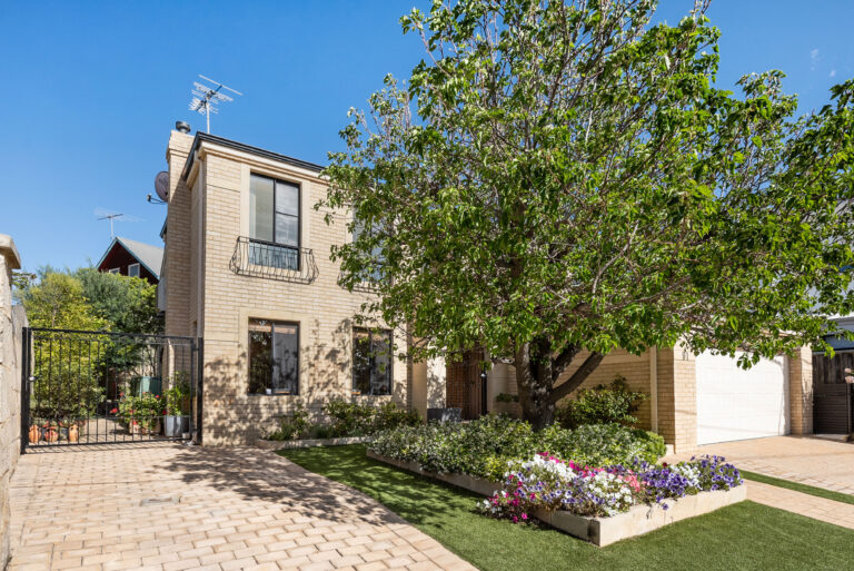 91 Thompson Road gallery