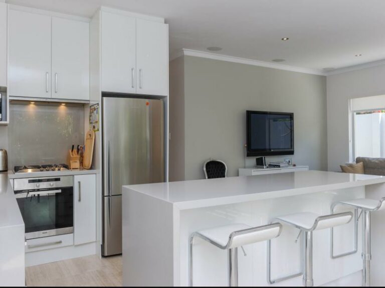 2/2 Chester Road gallery