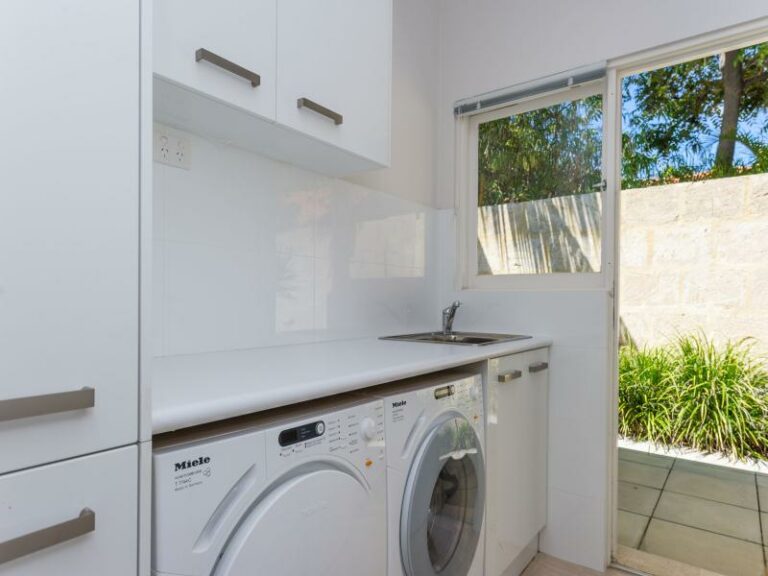 2/2 Chester Road gallery