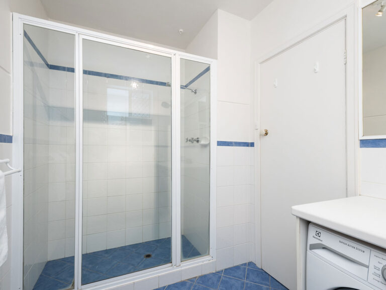 2/8 Salvado Street gallery