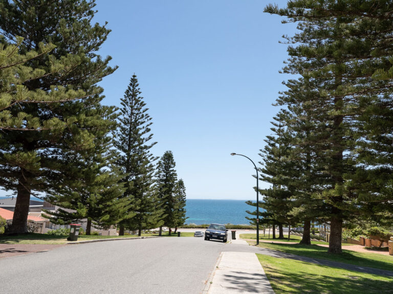 2/8 Salvado Street gallery