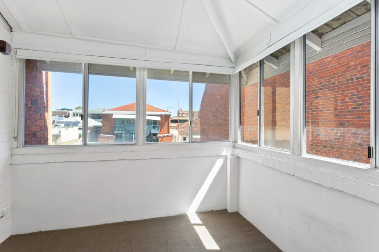 4/25 York Street gallery