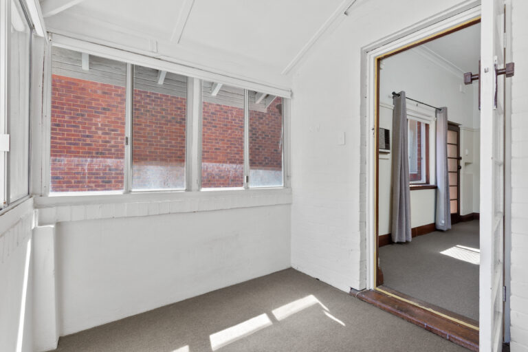 4/25 York Street gallery