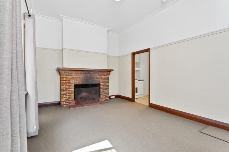 4/25 York Street gallery