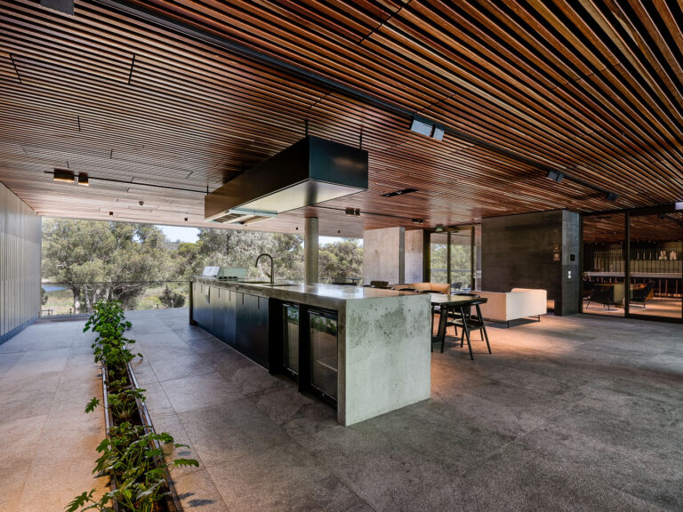 9/16 Tomlinson Blvd gallery