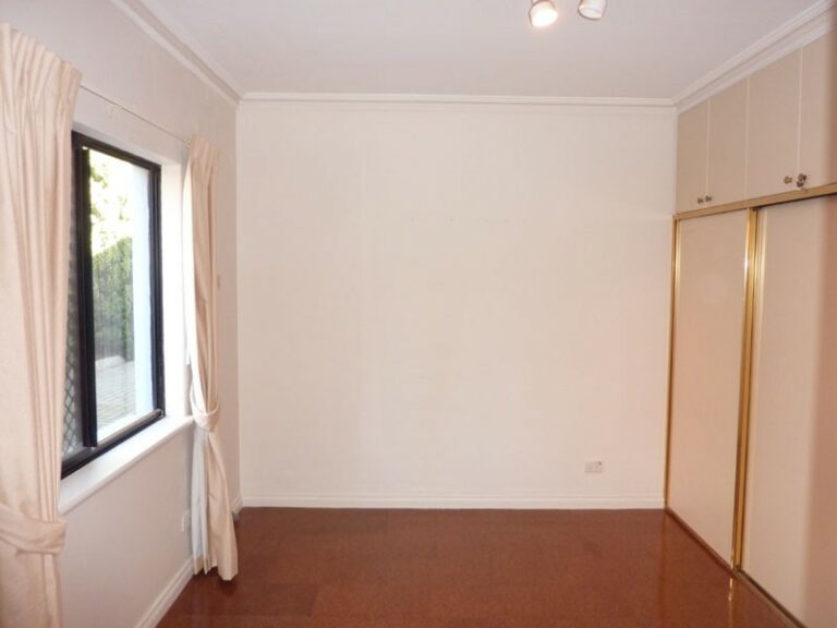 5A Mountjoy Road gallery