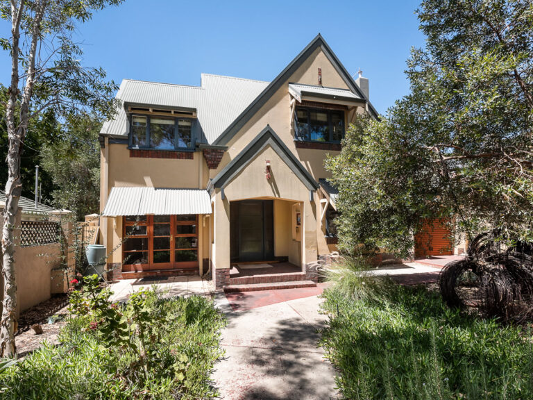 8 Dalgety Street gallery