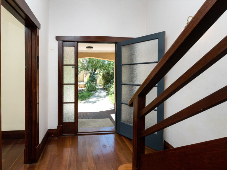 8 Dalgety Street gallery