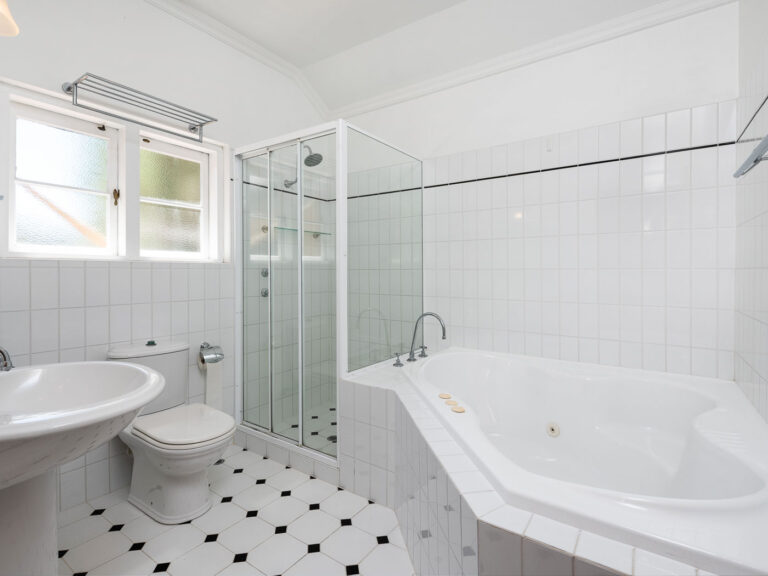 8 Dalgety Street gallery