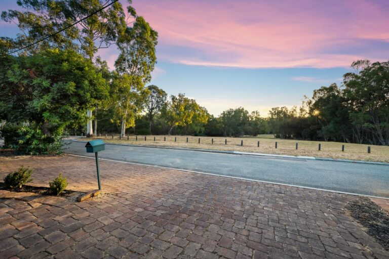 6 Darel Close gallery