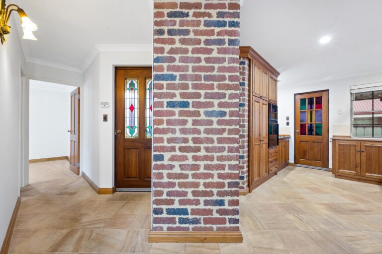 6 Darel Close gallery