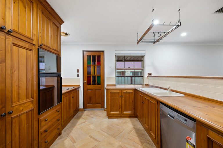 6 Darel Close gallery