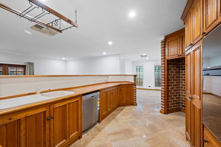 6 Darel Close gallery