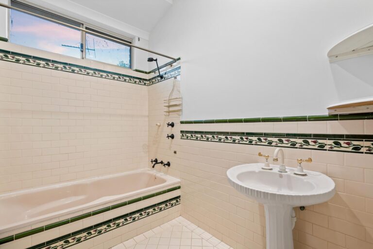 6 Darel Close gallery