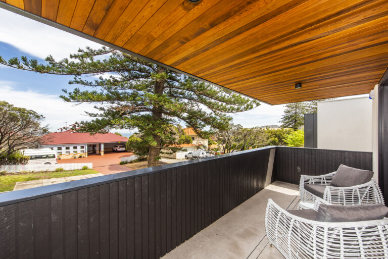 16A Gibney Street gallery