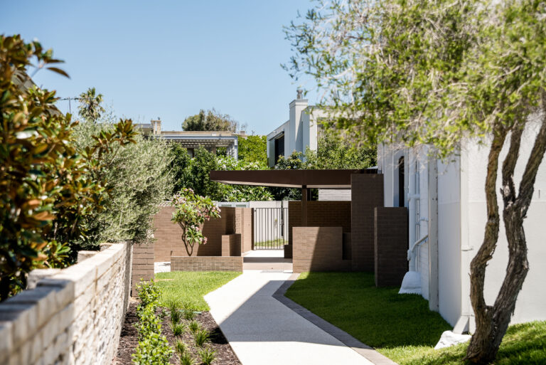 9/1 Hawkstone Street gallery