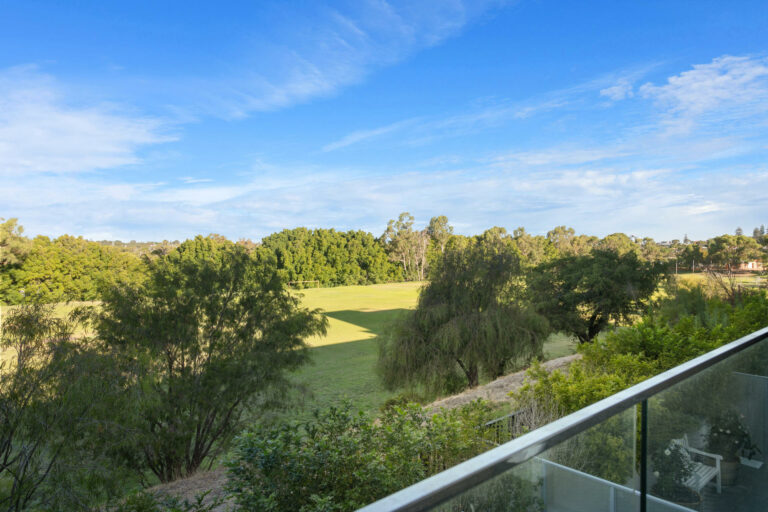 20/2 Milyarm Rise gallery