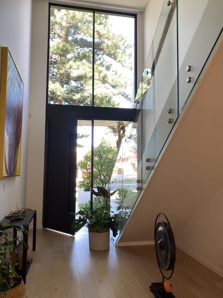 16A Gibney Street gallery