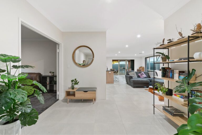 5 Dakota Street gallery