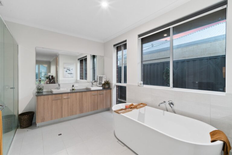 5 Dakota Street gallery