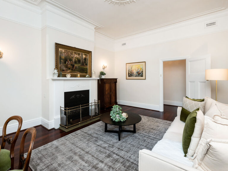 2 Windsor Street gallery