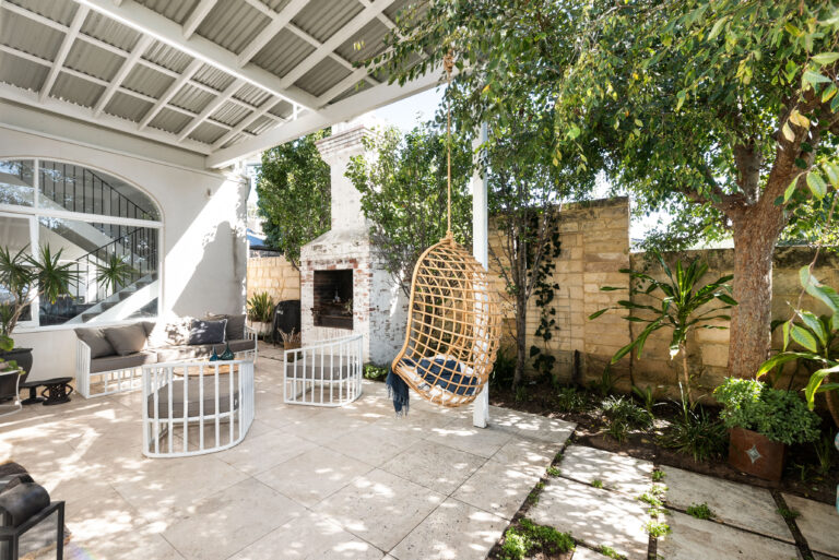 House 2/16 Mather Road gallery