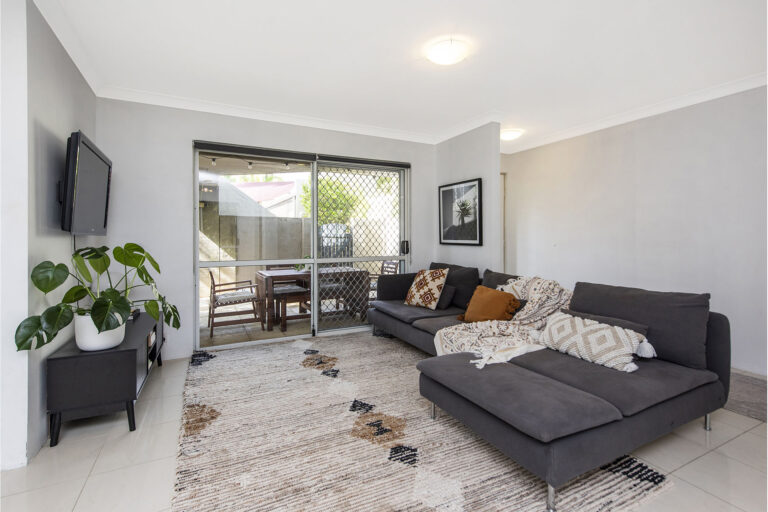 11/4 Waterway Court gallery