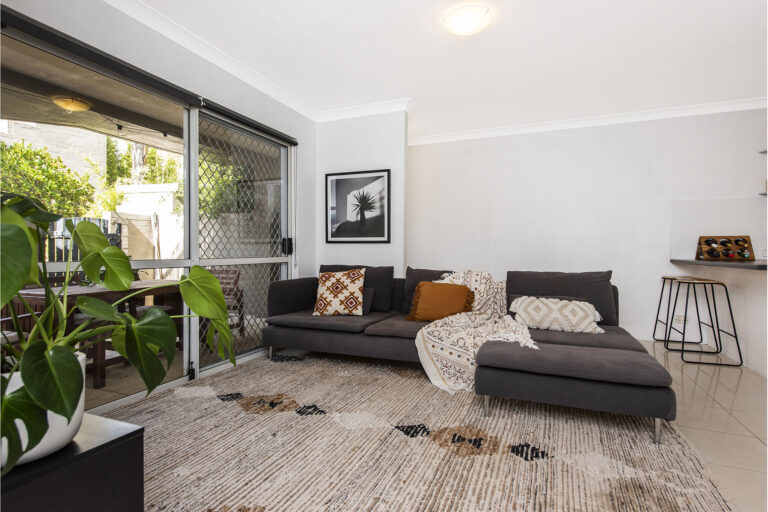 11/4 Waterway Court gallery