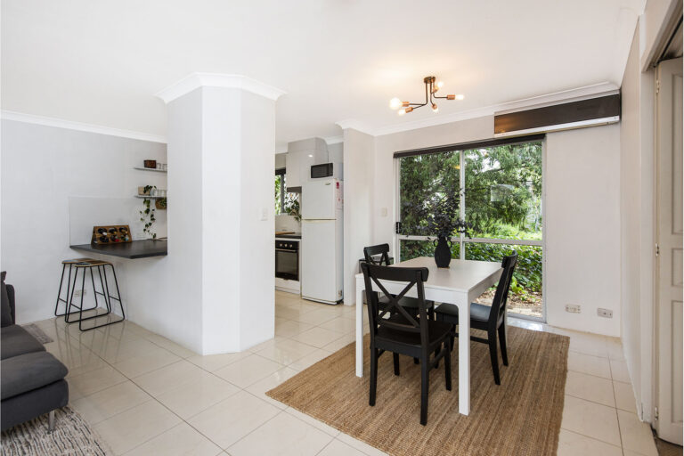 11/4 Waterway Court gallery