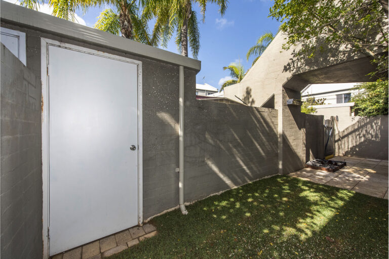 11/4 Waterway Court gallery