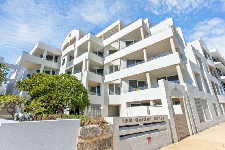 3/152 Marine Parade gallery