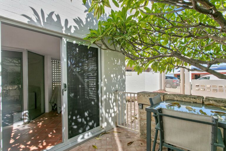 3/152 Marine Parade gallery