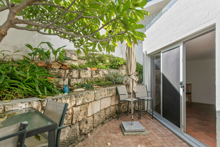 3/152 Marine Parade gallery