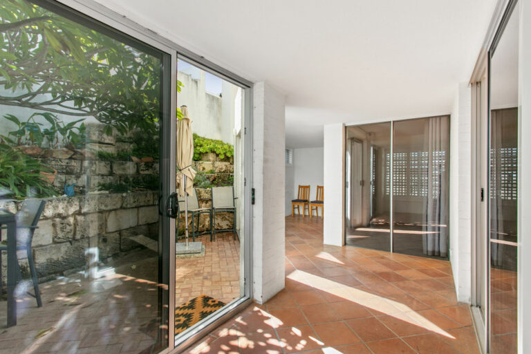 3/152 Marine Parade gallery