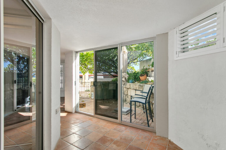 3/152 Marine Parade gallery