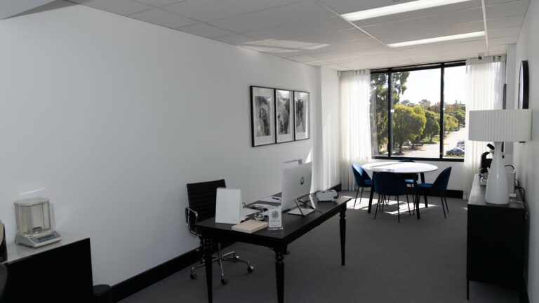 12/18 Stirling Highway gallery
