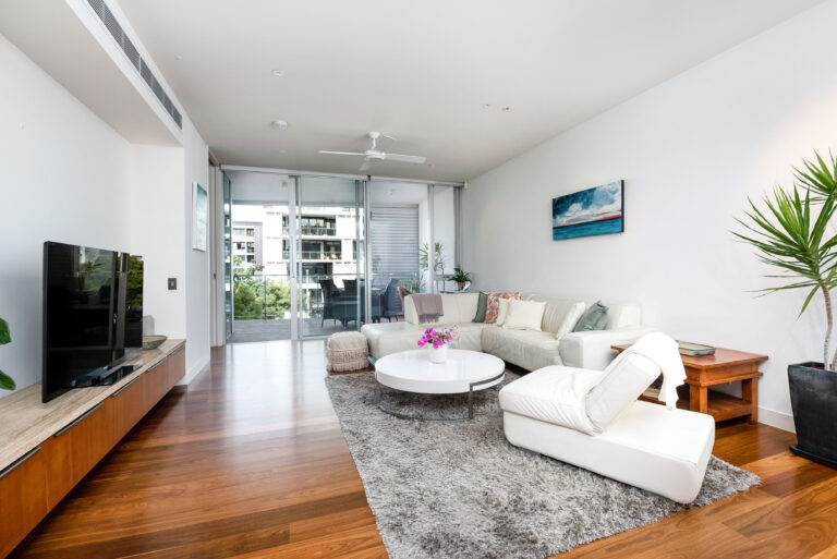 35/1 Freeman Loop gallery
