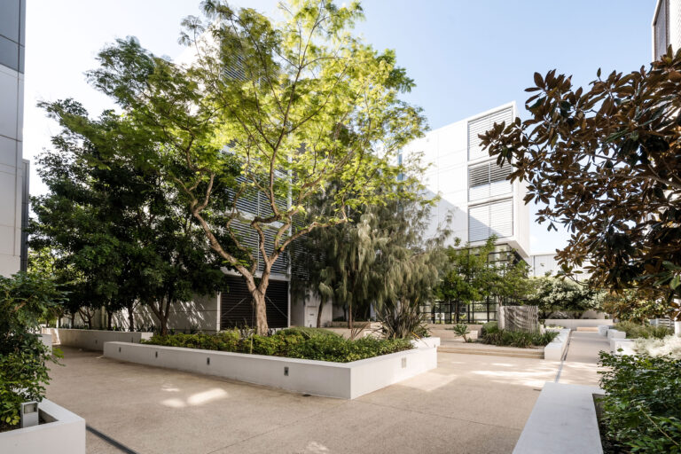 35/1 Freeman Loop gallery