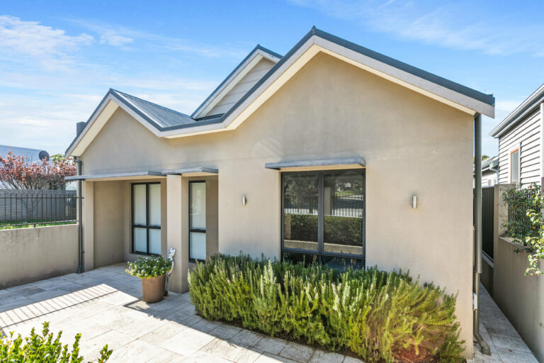 36A Smyth Road gallery