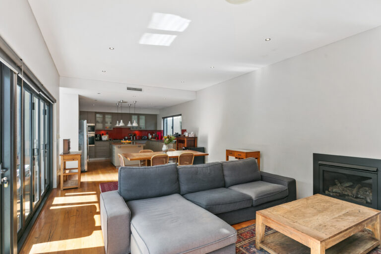 36A Smyth Road gallery