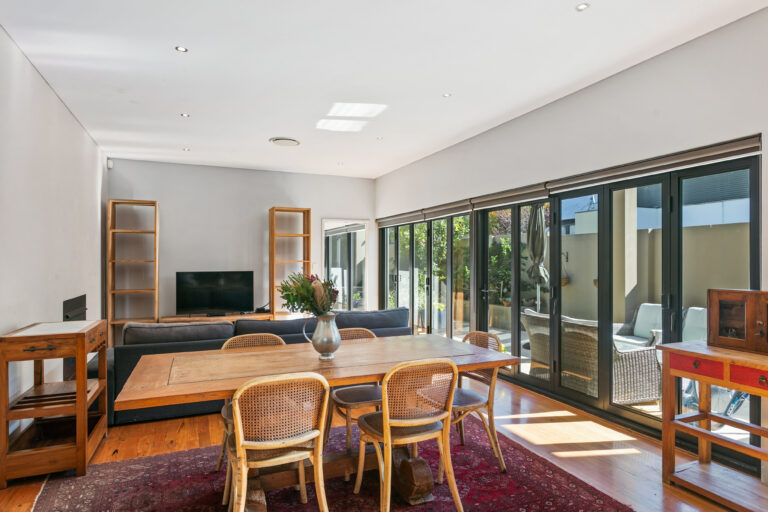 36A Smyth Road gallery