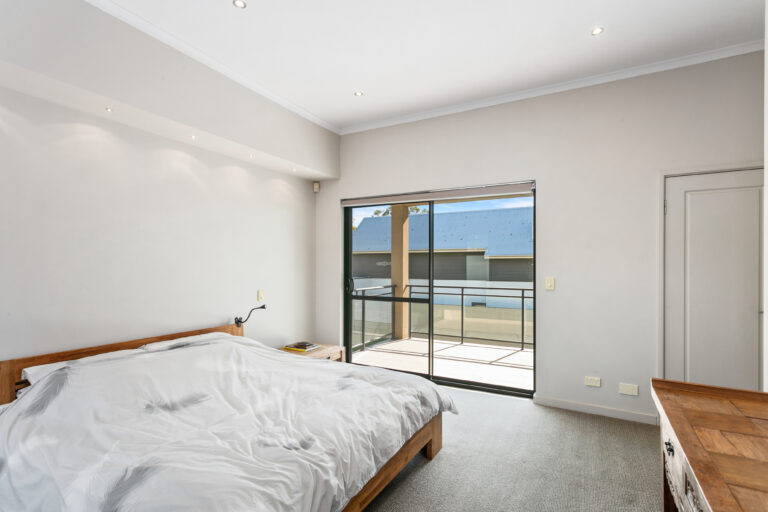 36A Smyth Road gallery