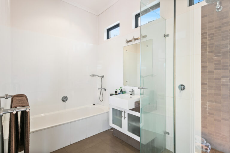 36A Smyth Road gallery
