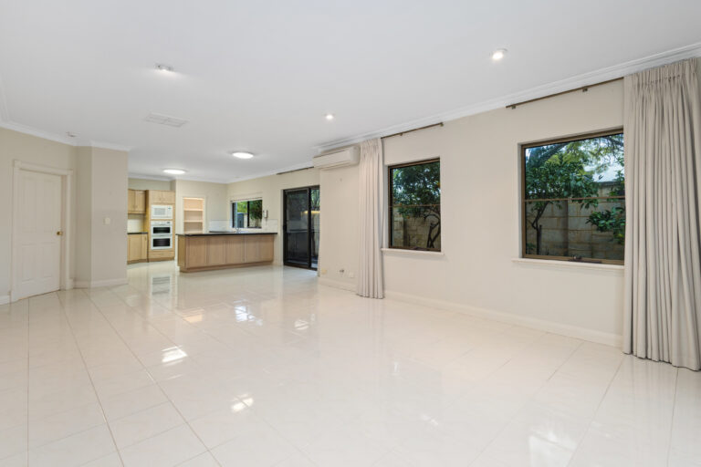 6/101 Bindaring Parade gallery