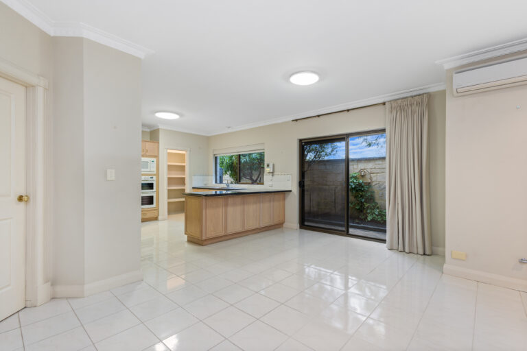 6/101 Bindaring Parade gallery