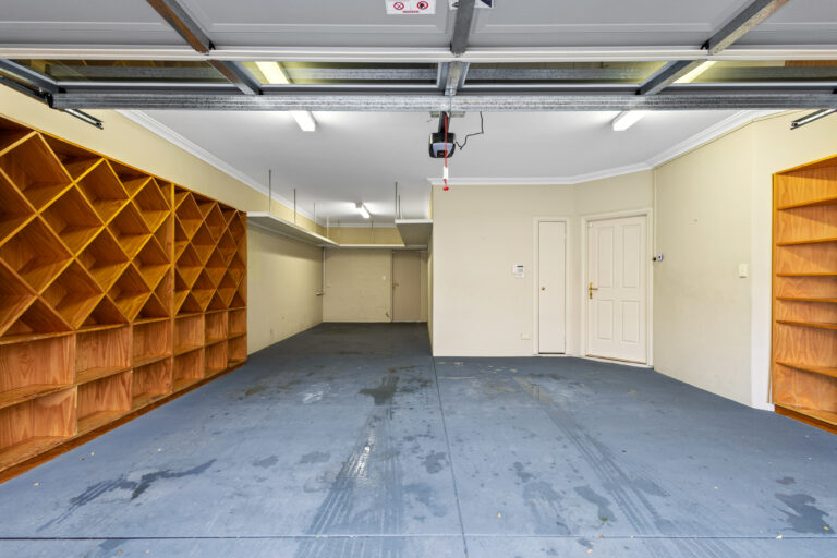 6/101 Bindaring Parade gallery