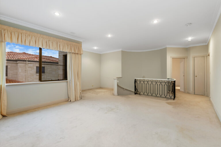 6/101 Bindaring Parade gallery
