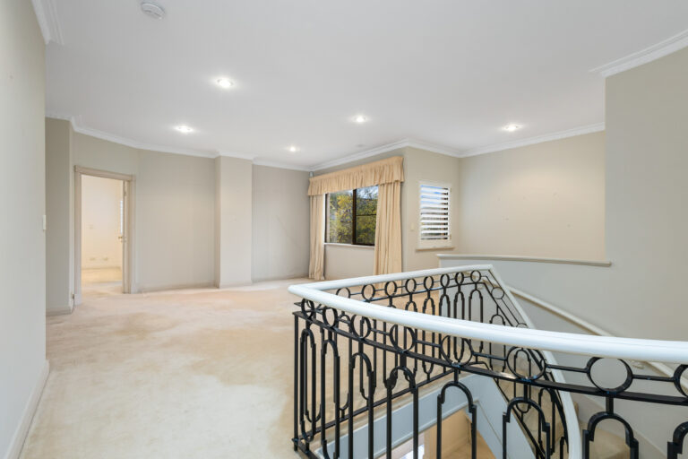 6/101 Bindaring Parade gallery