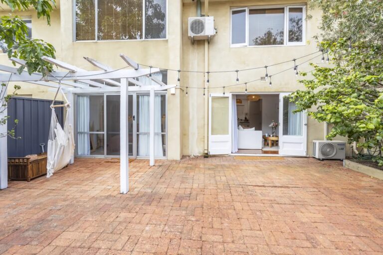 3/451 Stirling Highway gallery