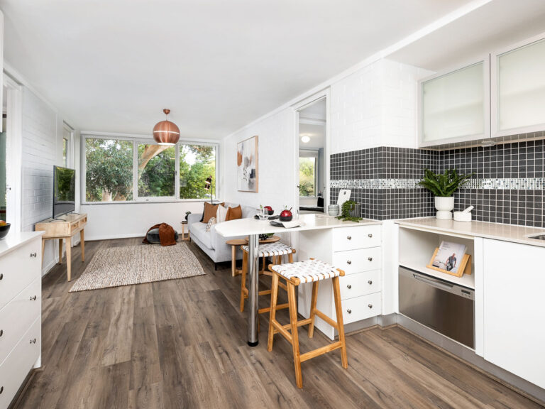 17/389 Stirling Highway gallery